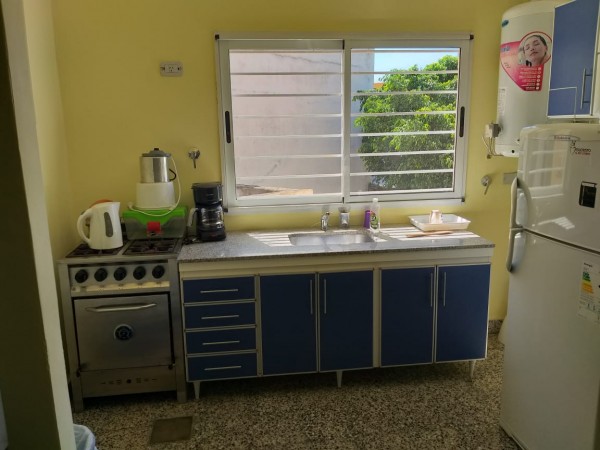 Salón y 3 departamentos en venta