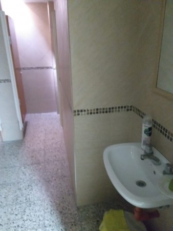 Salón y 3 departamentos en venta