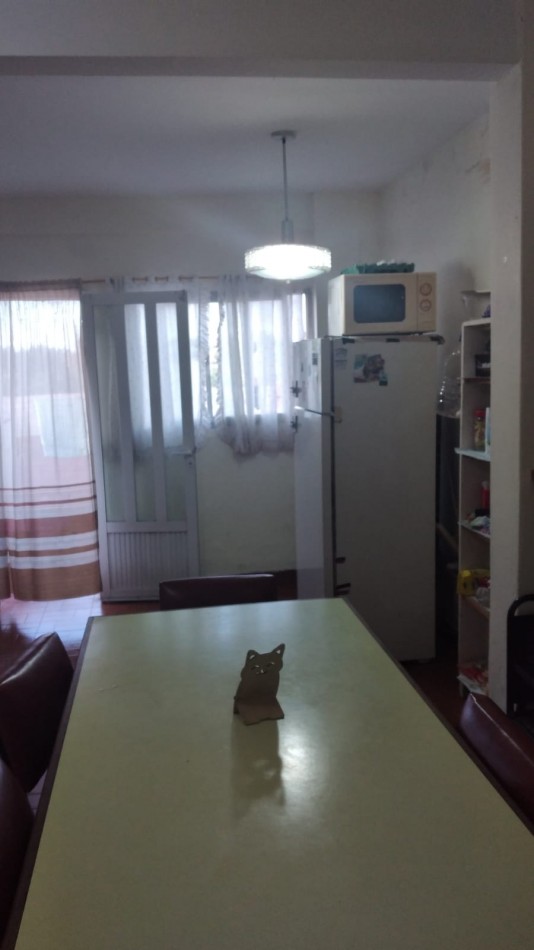 Departamento en venta Santa Teresita, 2 dormitorios, cocina, comedor, baño, terraza, 4° piso.