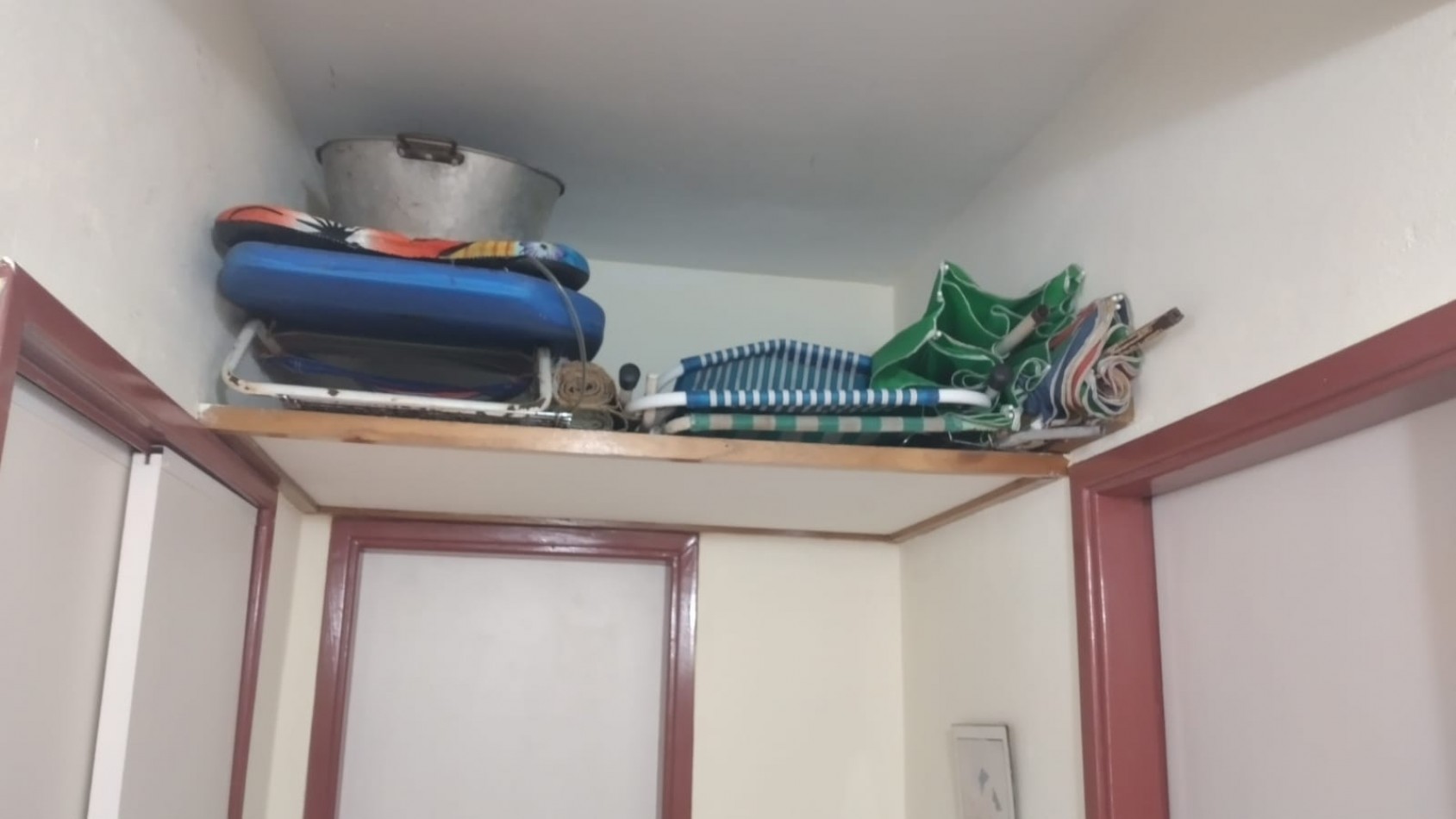 Departamento en venta Santa Teresita, 2 dormitorios, cocina, comedor, baño, terraza, 4° piso.