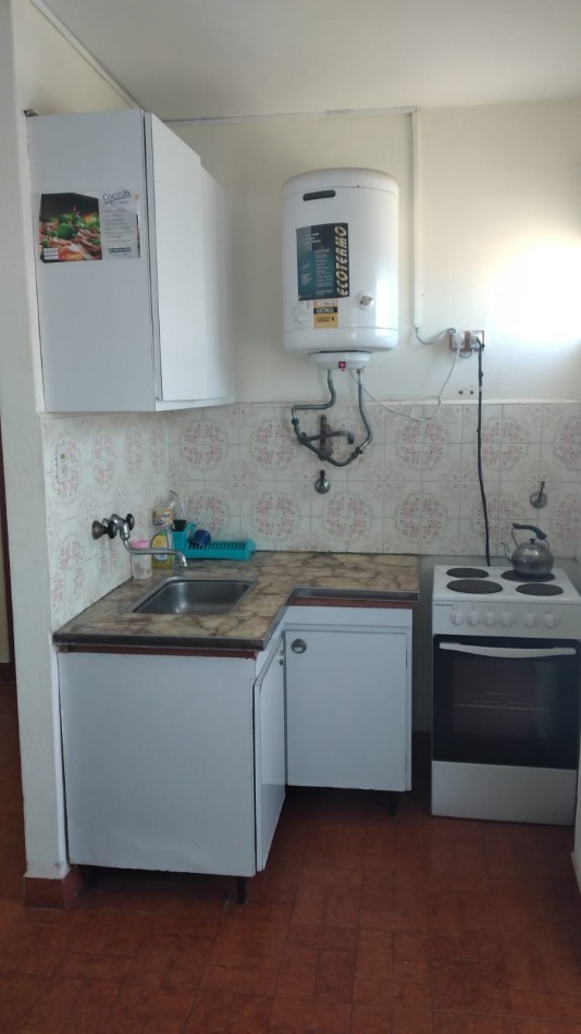 Departamento en venta Santa Teresita, 2 dormitorios, cocina, comedor, baño, terraza, 4° piso.