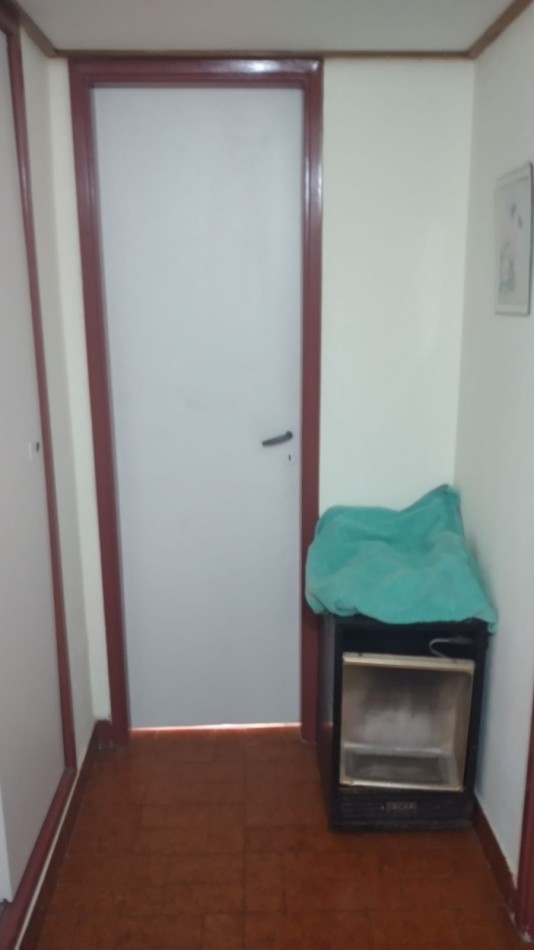 Departamento en venta Santa Teresita, 2 dormitorios, cocina, comedor, baño, terraza, 4° piso.