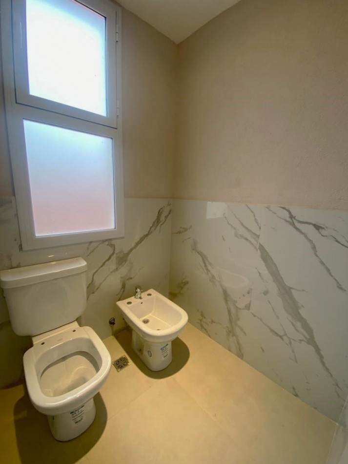 Chalet a estrenar, Ciudad Evita, 1• Seccion 1•. Hermosa propiedad!!