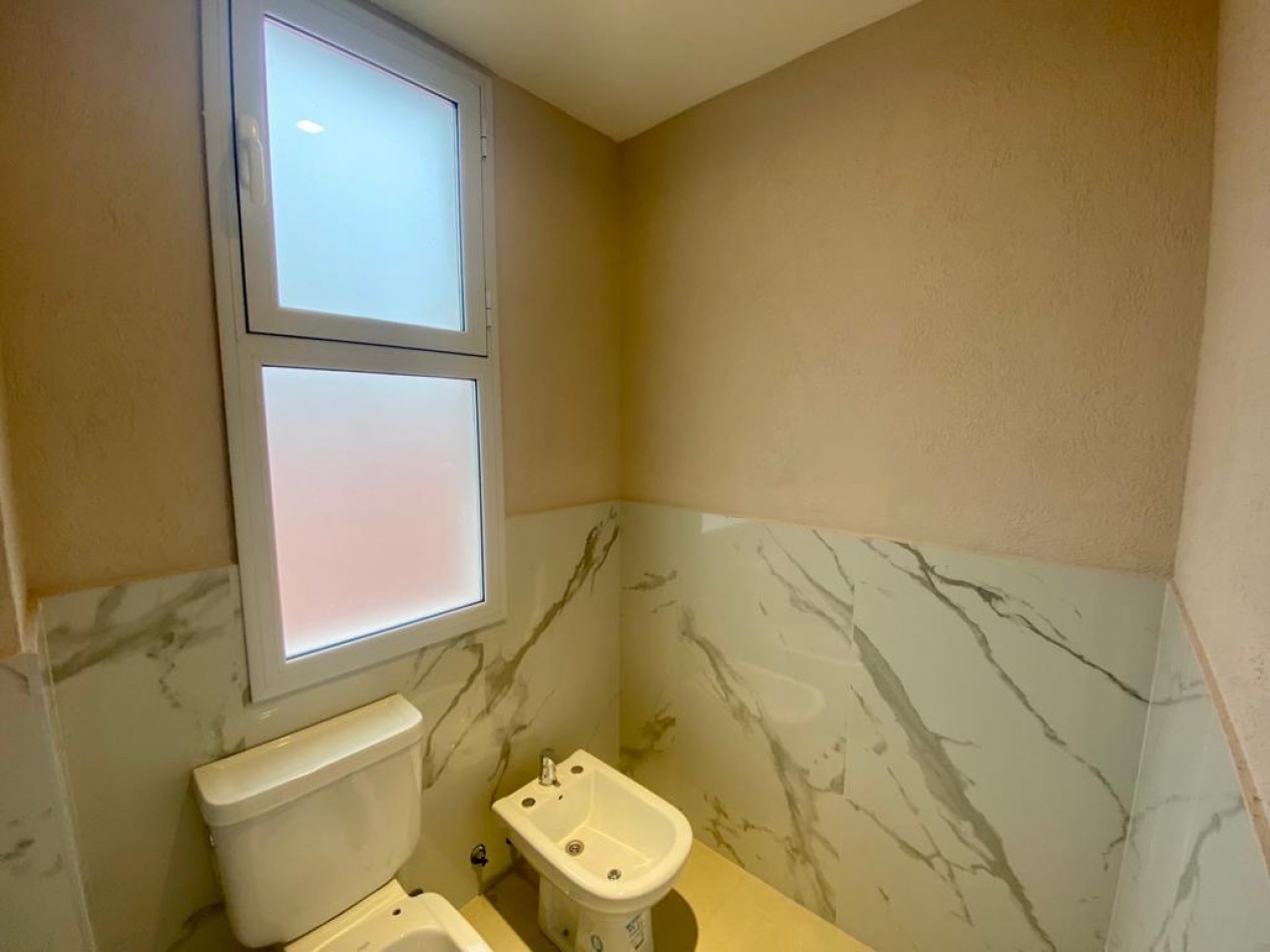 Chalet a estrenar, Ciudad Evita, 1• Seccion 1•. Hermosa propiedad!!
