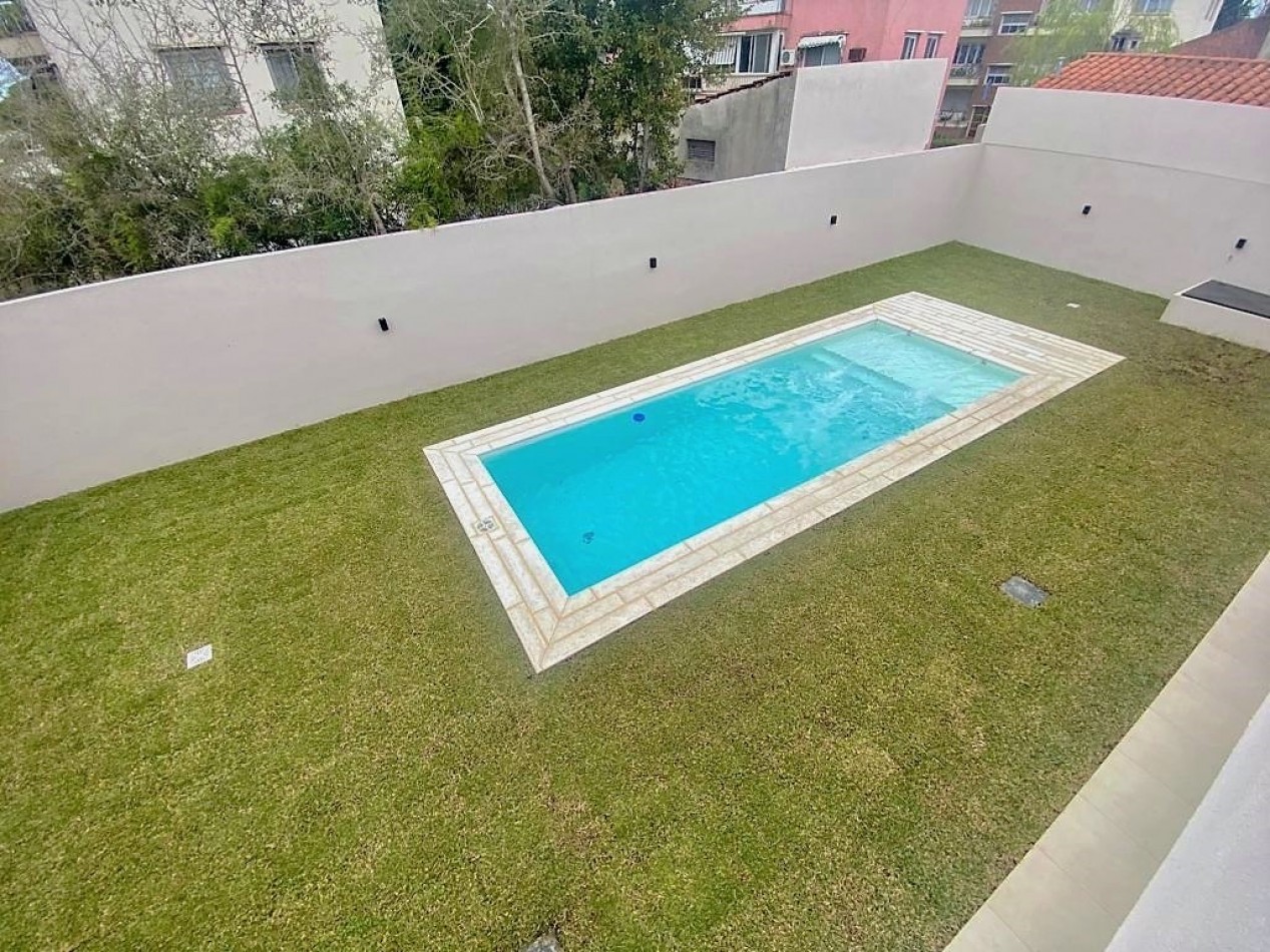 Chalet a estrenar, Ciudad Evita, 1• Seccion 1•. Hermosa propiedad!!
