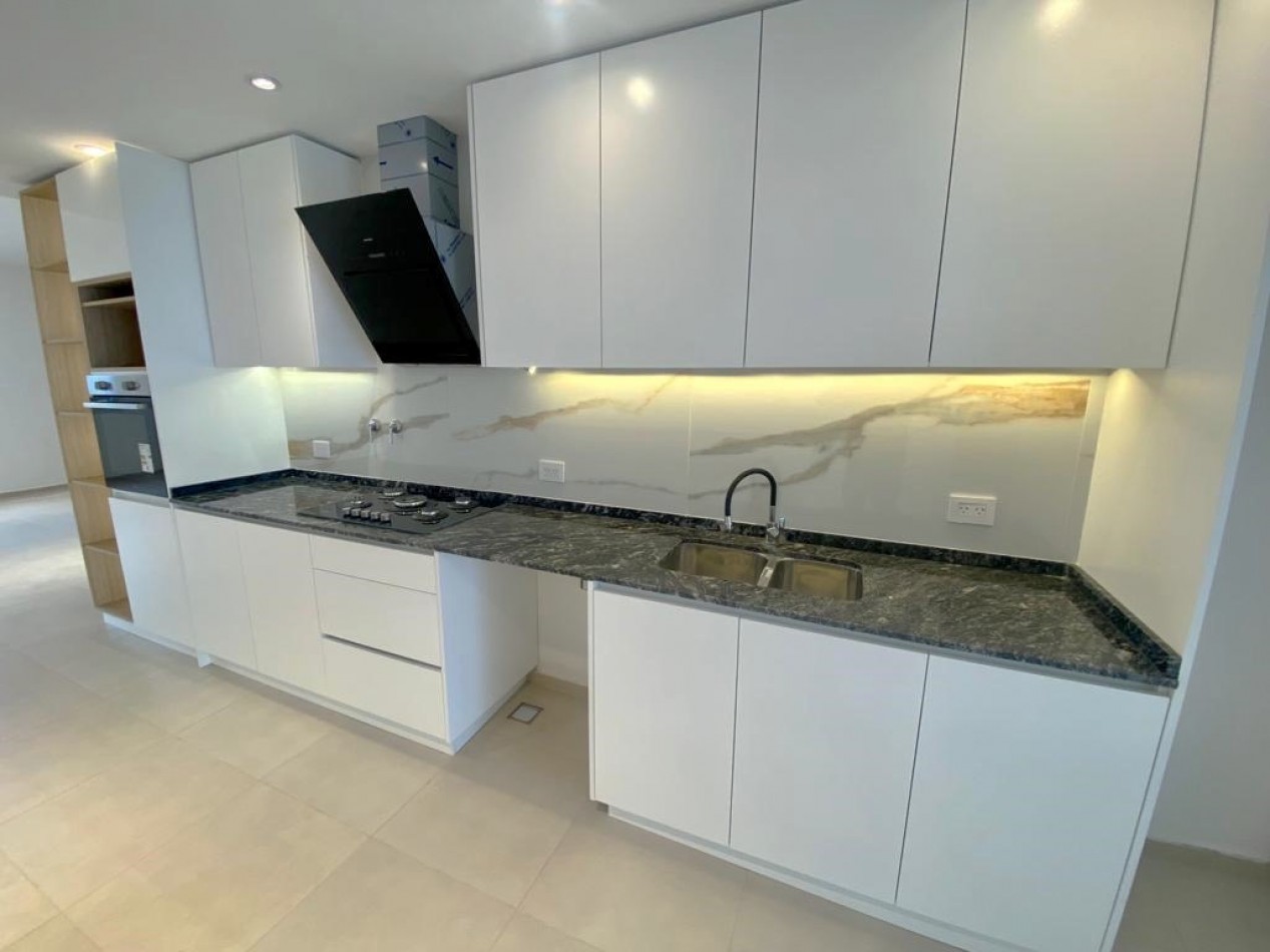 Chalet a estrenar, Ciudad Evita, 1• Seccion 1•. Hermosa propiedad!!