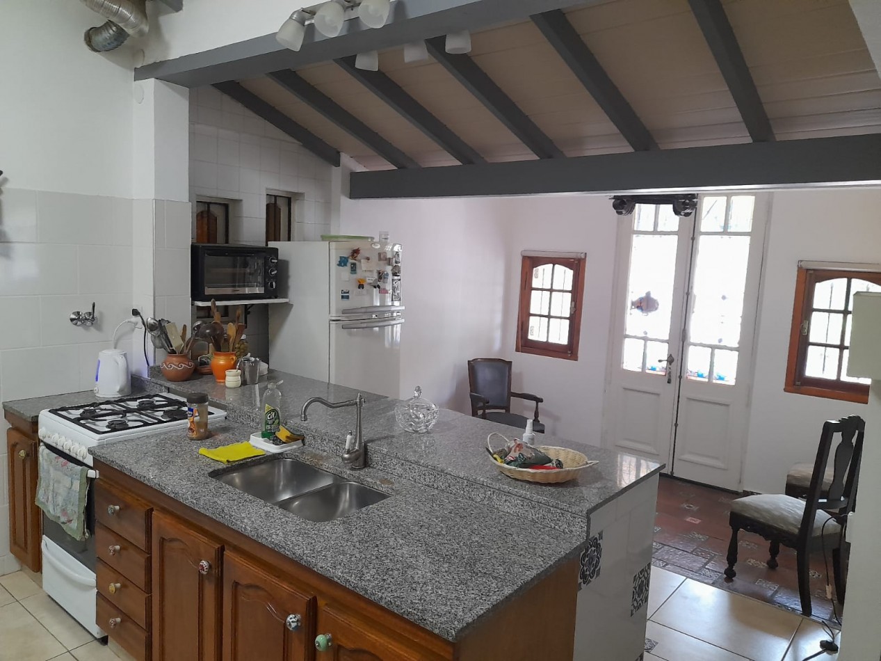 Chalet en venta ciudad Evita, Circ, 1°, secc 2°