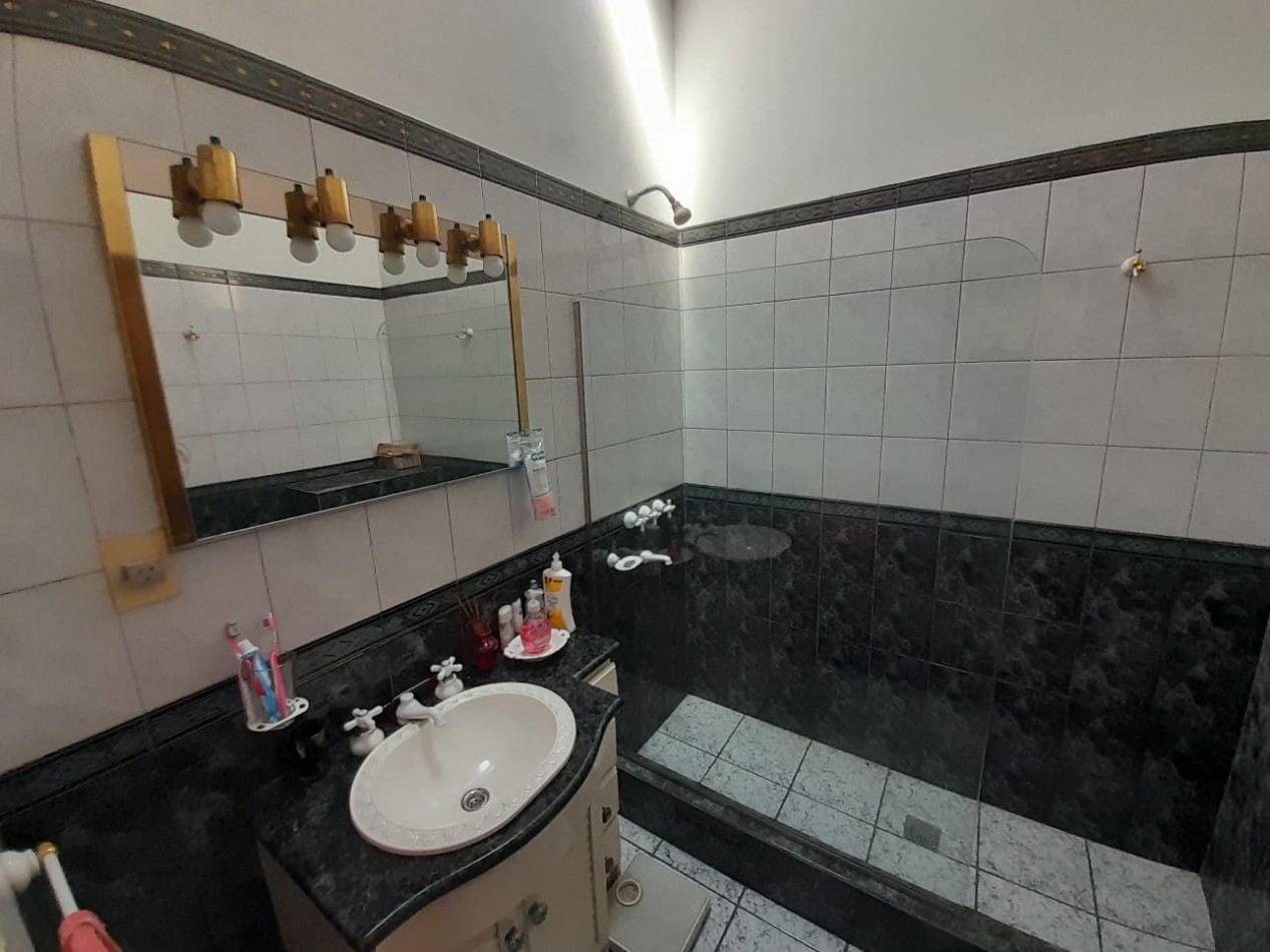 Chalet en venta ciudad Evita, Circ, 1°, secc 2°