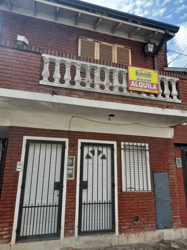 Departamento en alquiler. Laferrere km 24.700, un dormitorio, cocina-comedor y baño.