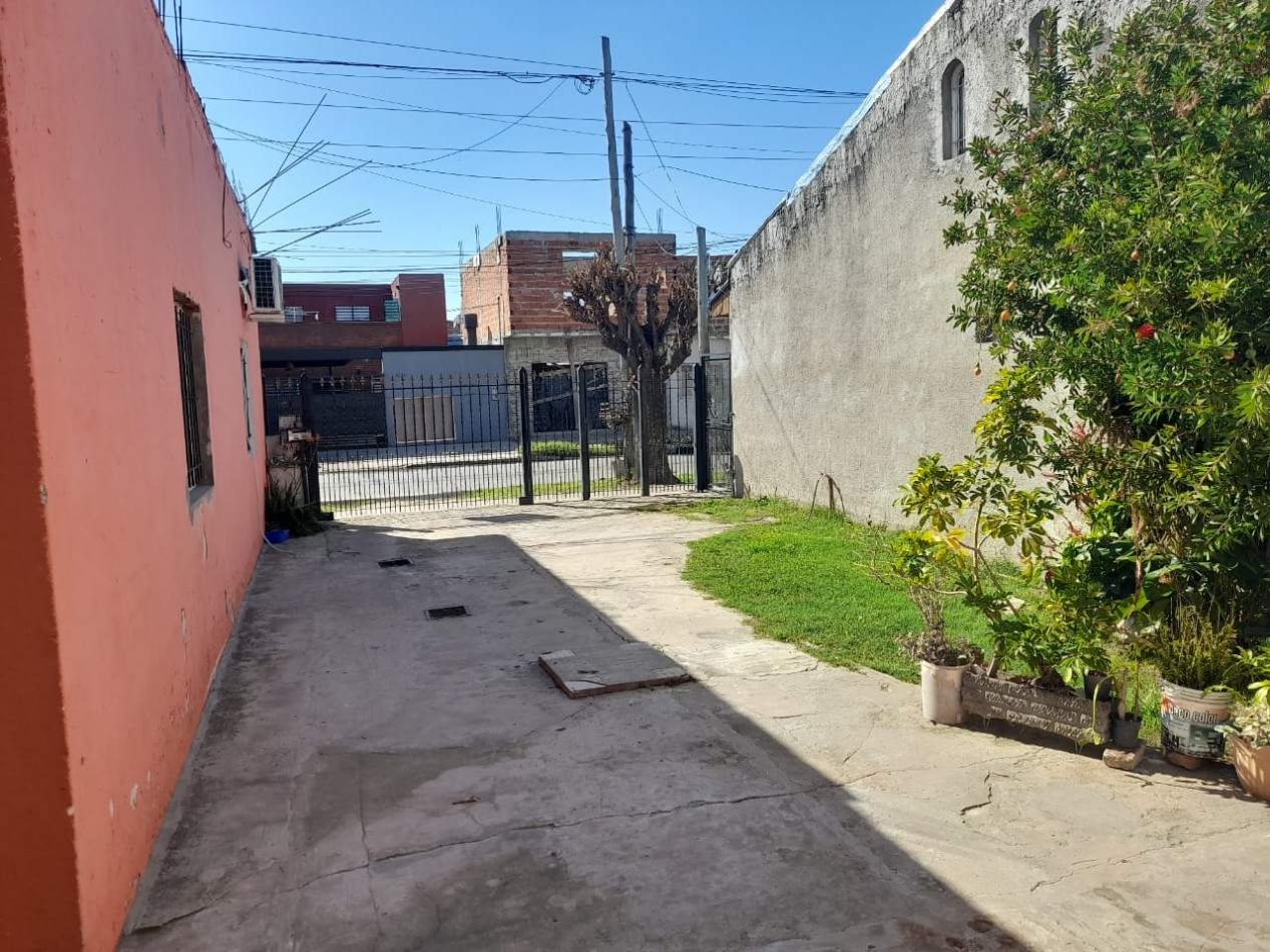 Casa en venta. Gonzalez Catan 