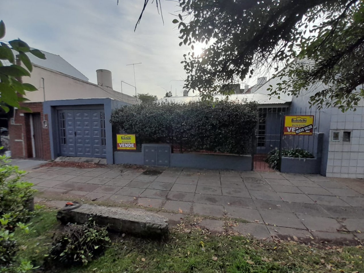 Casa en venta, sobre lote de 203 m2, 2 viviendas en zona ideal explotacion comercial.