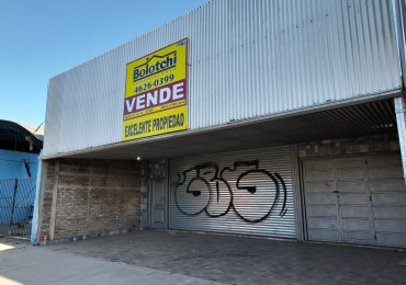 Local en venta sobre Ruta 21, salon con oficina y baño sobre lote de 234 m2.