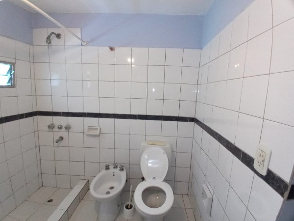 Casa y local en Venta Laferrere
