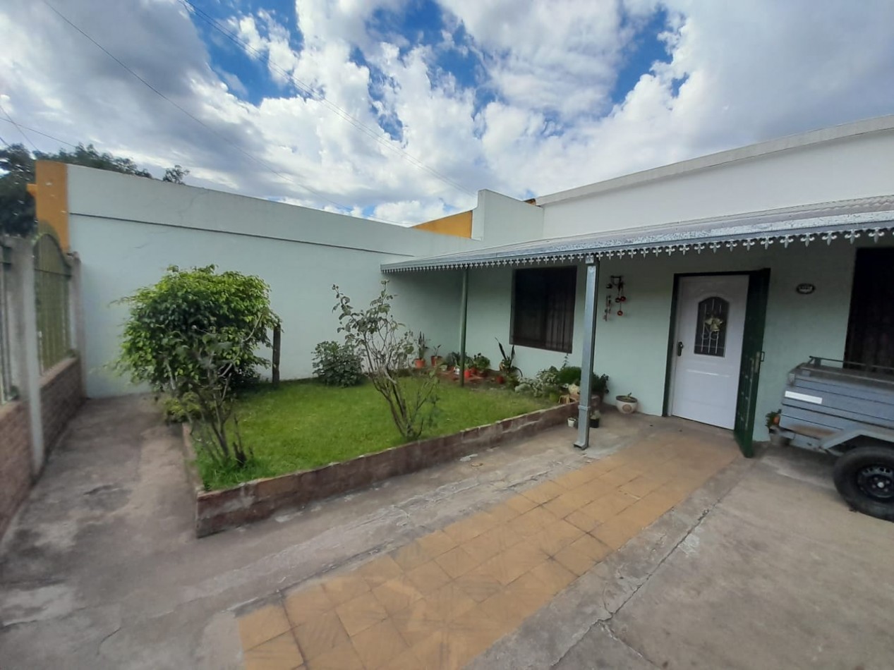 Excelente vivienda, sobre lote de 600 m2 en venta.