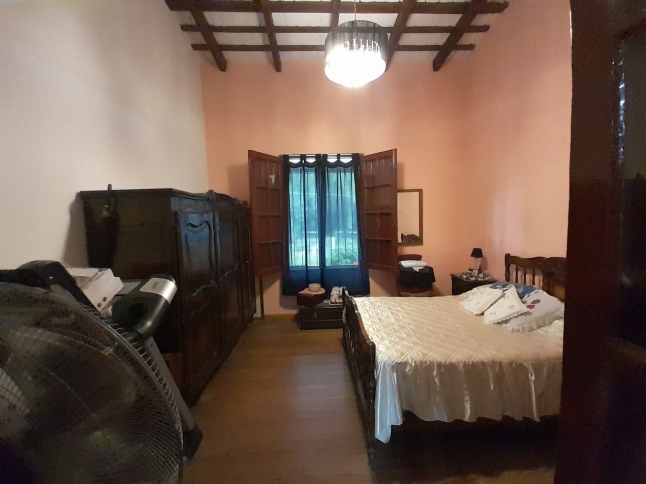 Excelente vivienda, sobre lote de 600 m2 en venta.