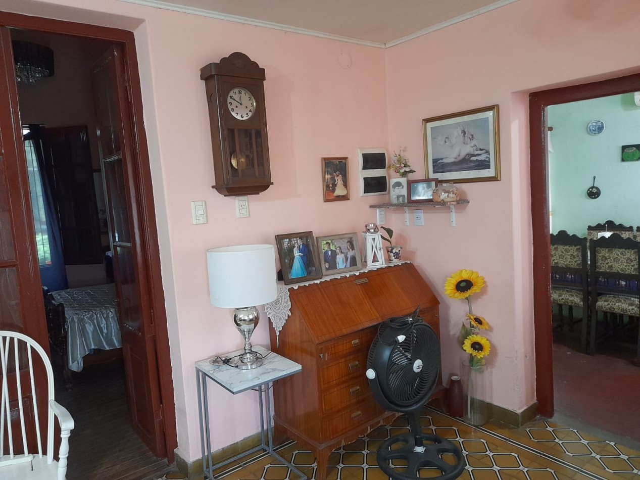 Excelente vivienda, sobre lote de 600 m2 en venta.
