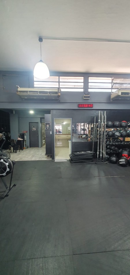 Local en venta. Moron Sur