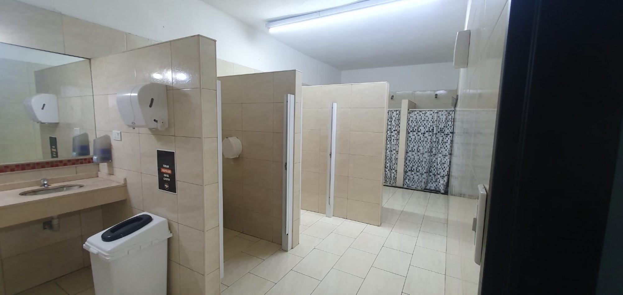 Local en venta. Moron Sur