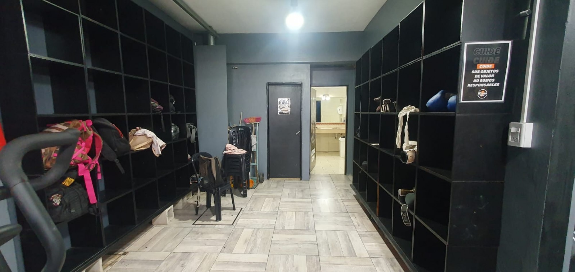 Local en venta. Moron Sur
