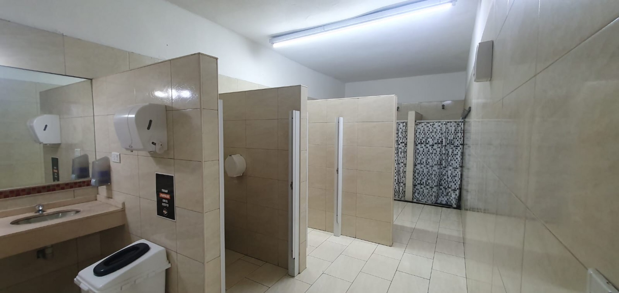 Local en venta. Moron Sur