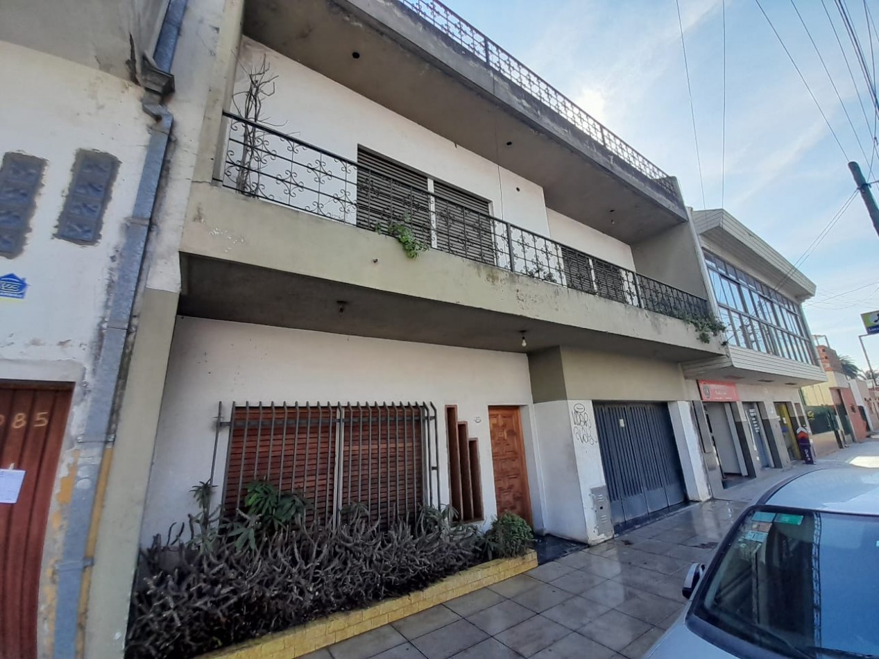 CASA EN VENTA. LAFERRERE CENTRO.